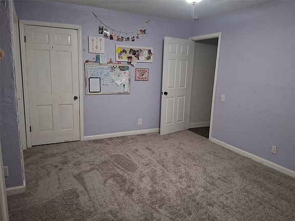 4th image of 121 Port O Call Ct