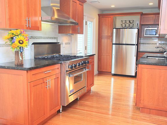 Wow! Six burner Viking Stove