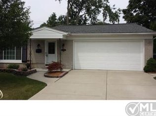 3500 Marian Dr, Trenton, MI 48183