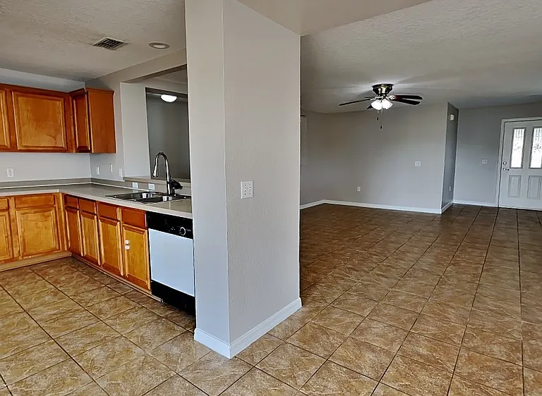 1388 N Platte Ct — Photo 3