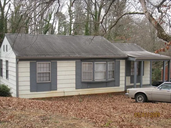1808 Michael Ln, Anniston, AL 36207