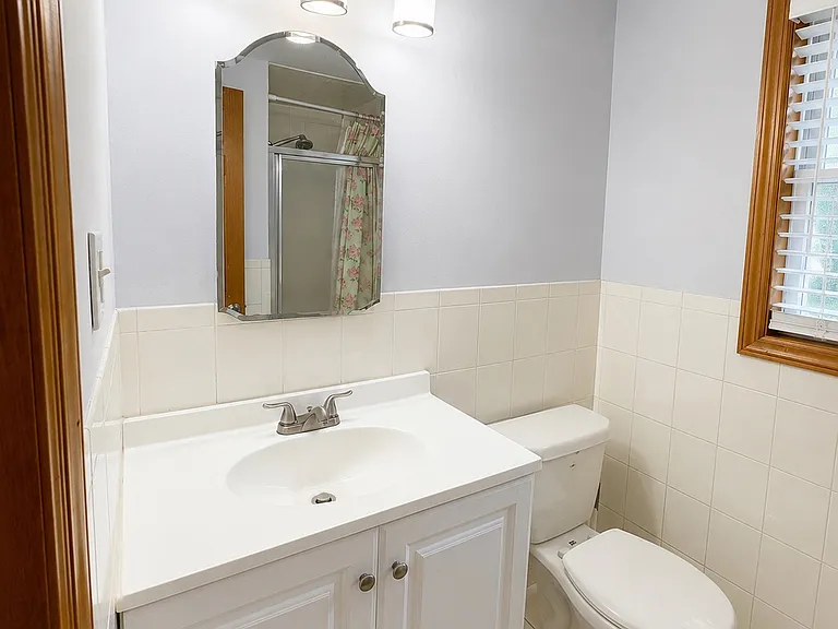 263 Commack Rd #2 — Photo 10
