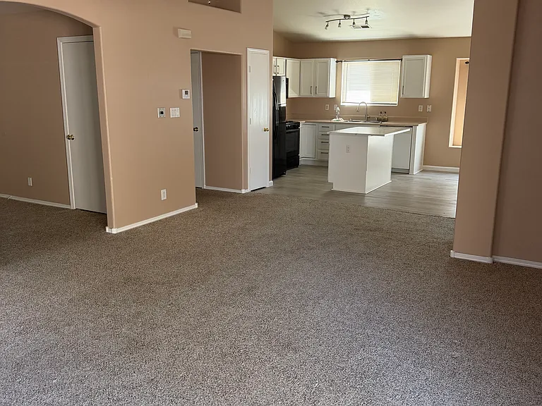 6243 Calle Feliz NW — Photo 6