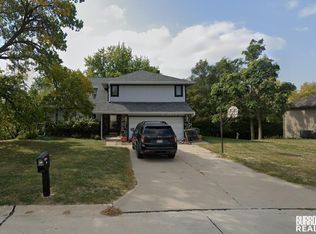 1206 Earls Ct, Plattsmouth, NE 68048