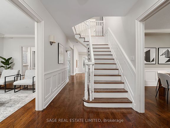 3rd image of 108 Kingswood Rd