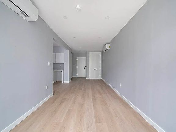 5th image of 3509 Farragut Rd #3C
