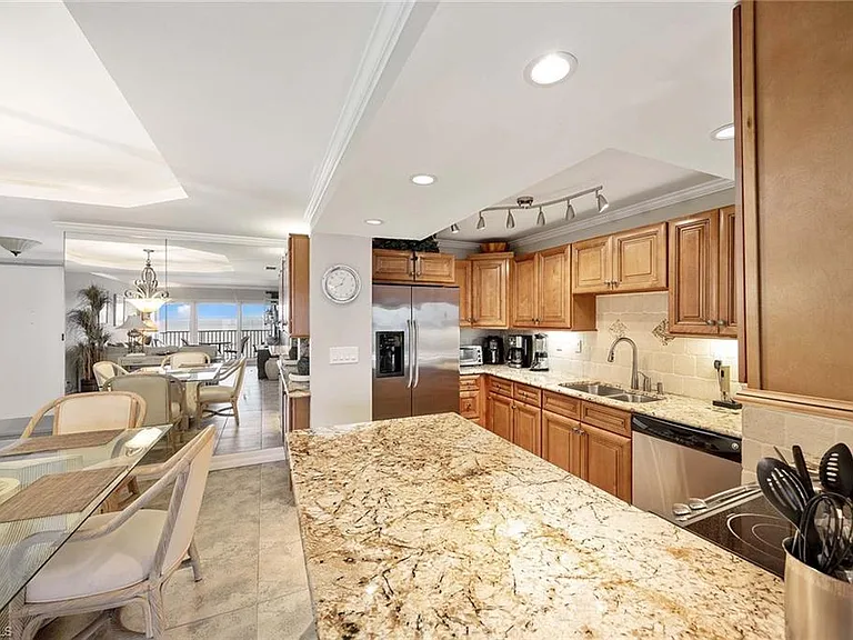 3443 Gulf Shore Blvd N #808 — Photo 15
