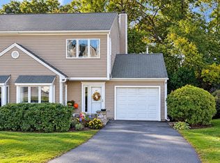 97 Oakwood Ln #97, Worcester, MA 01604