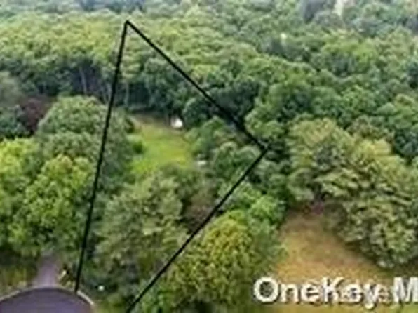 7A Parkview, Farmingdale, NY 11735