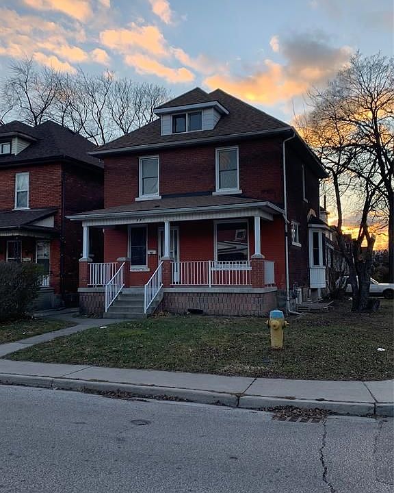 1st image of 907 Dougall Ave
