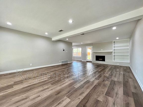 4th image of 1900 Sunny Brook Dr