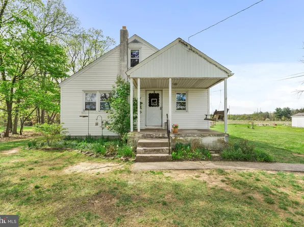503 Schoolhouse Rd, Sellersville, PA 18960