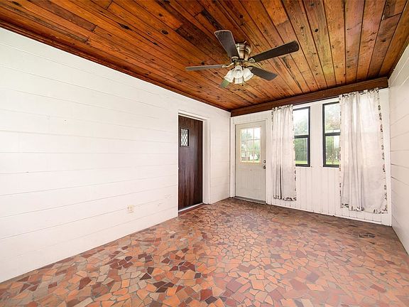 5th image of 423 Pablo St