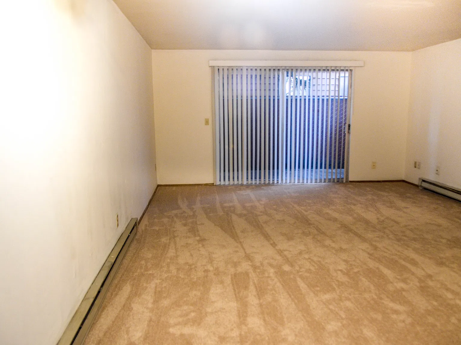 2 bed, 1.5 bath, 1000 sqft, $1,695 — Photo 2