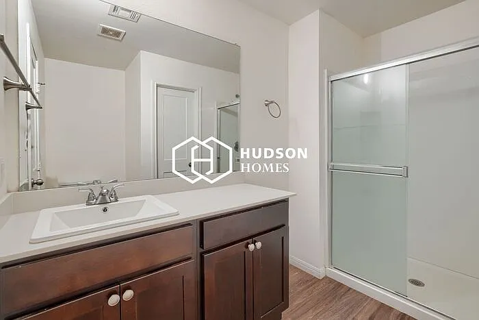 1006 David Ave — Photo 10