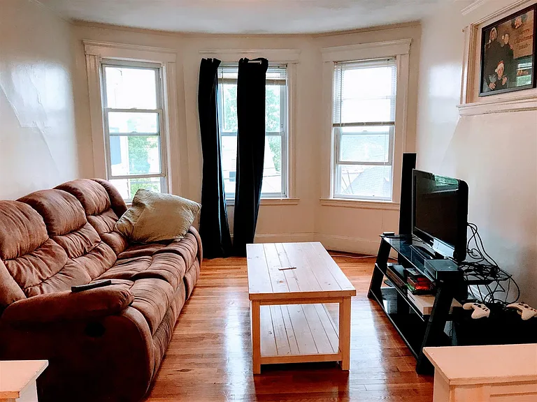 223 Summer St #3 — Photo 1