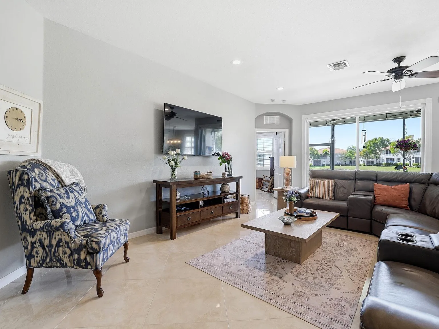 3 bed, 2.0 bath, 1812 sqft, $5,000 — Photo 4