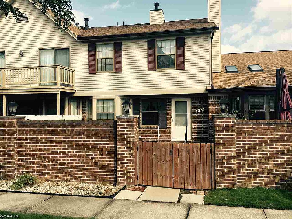 1st image of 34809 E Wilma Ct