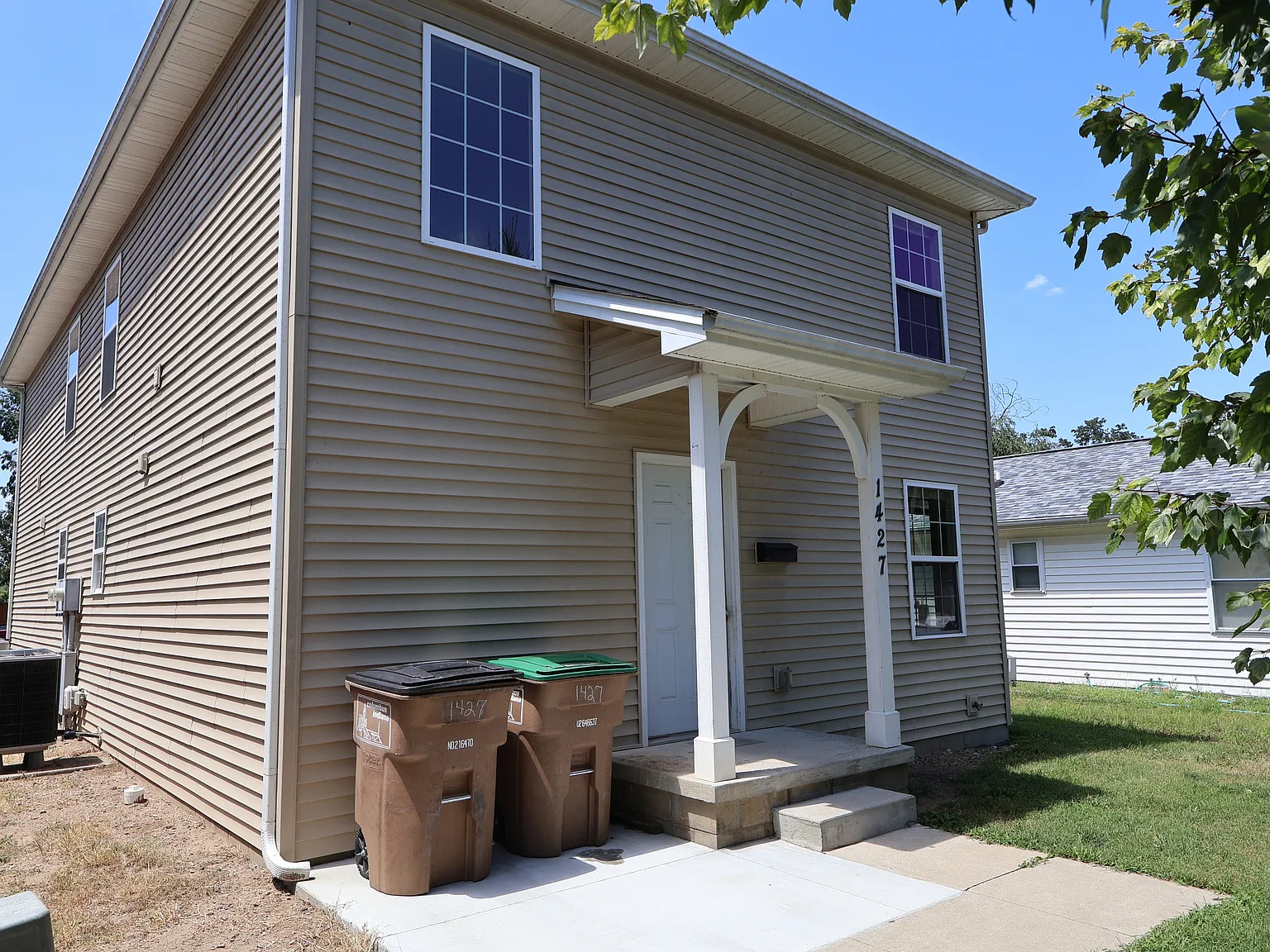 1427 Sycamore Street - 1 — Photo 1