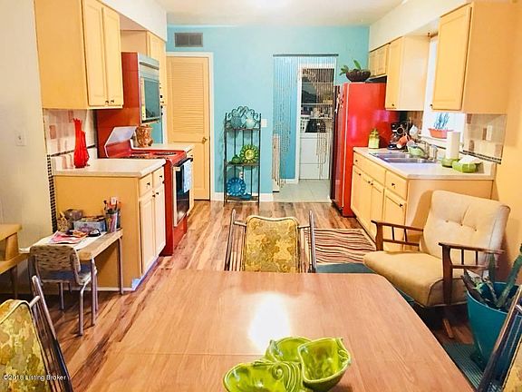 2nd image of 7301 Edenroc Ln