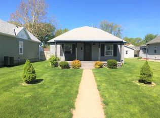 805 Sheridan St, Holdrege, NE 68949
