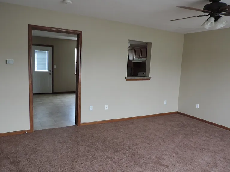 1009 Higgins St — Photo 7