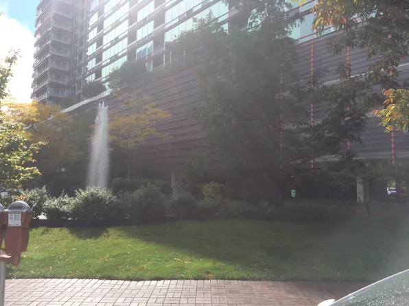 800 Elgin Rd APT 1204, Evanston, IL 60201