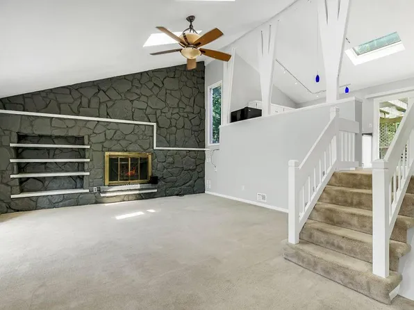 1001 NW 70th St, Kansas City, MO 64118