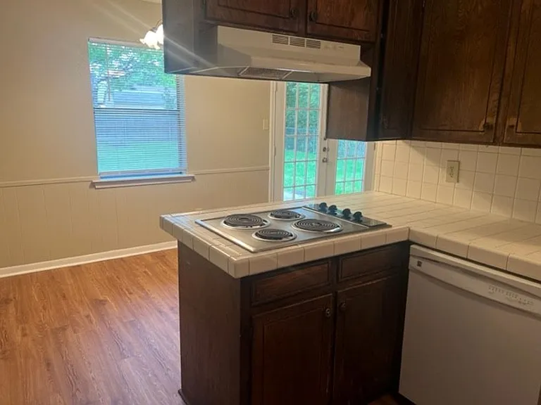 3401 Hummingbird Ln — Photo 7