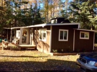 19075 Cripple Creek Ct, Hope, AK 99605