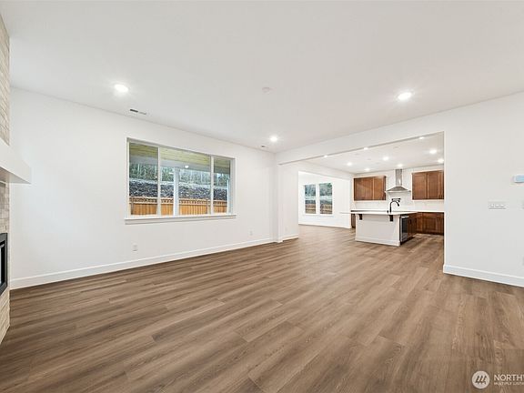 5th image of 14532 203rd Avenue E #845