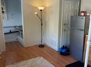 766 Tate Ave #3, Hamilton, ON L8H 6L9