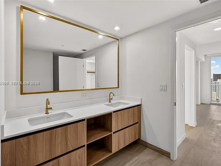 77 5th St #4202 — Photo 27