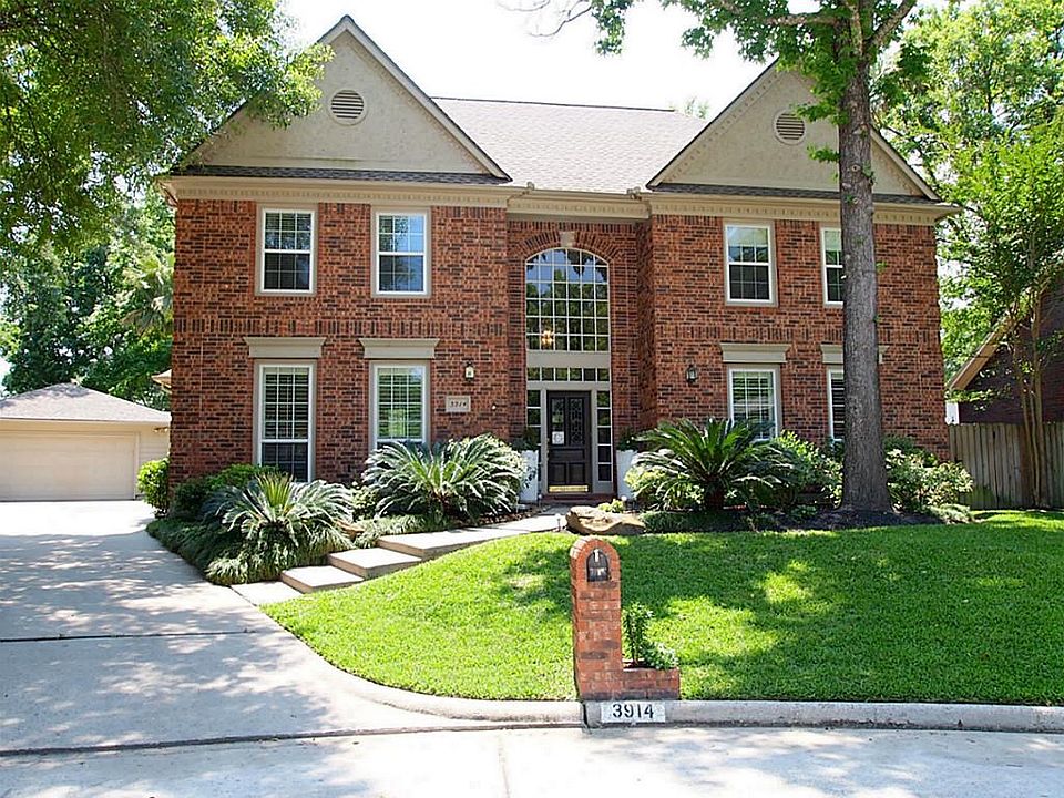Charming curb appeal