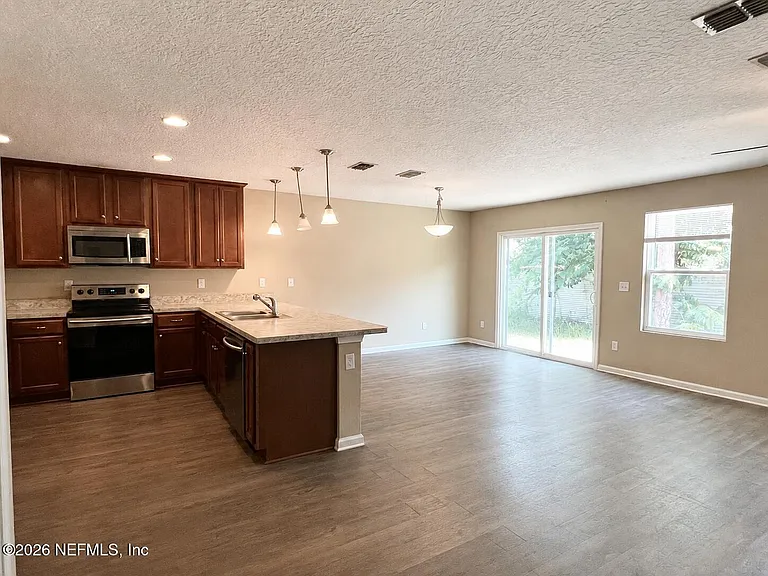 12168 Biarritz St — Photo 3