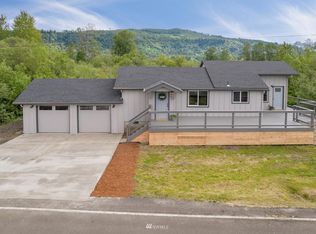 447 E Birnie Slough Rd, Cathlamet, WA 98612