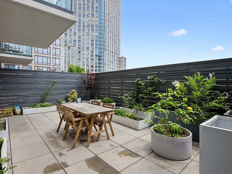 22-18 Jackson Ave #311 — Photo 3