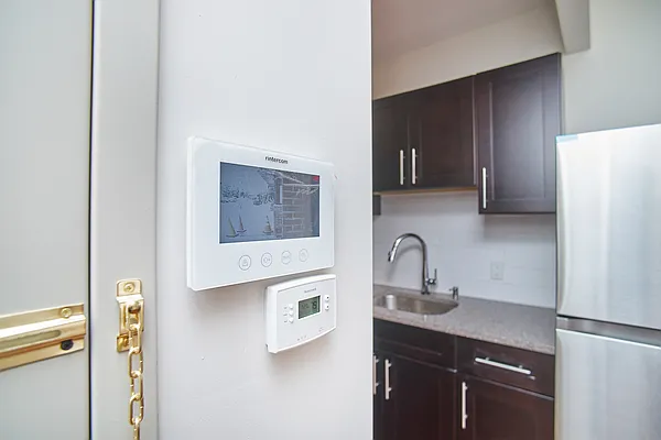 Rented by Corcoran | media 22