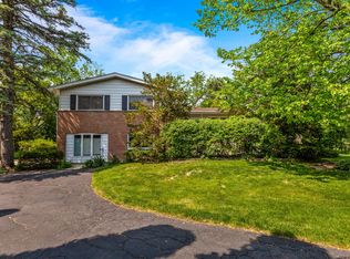 516 Indian Hill Rd, Deerfield, IL 60015