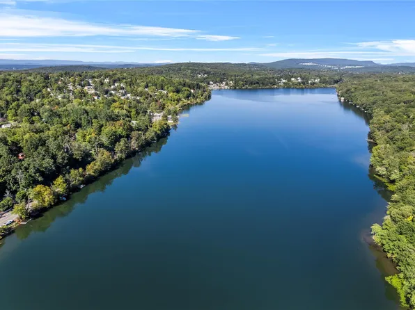 13 Eagle St, Monroe, NY 10950