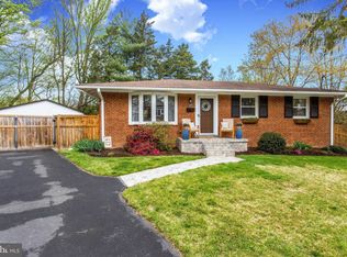 1105 Walker Cir SW, Vienna, VA 22180
