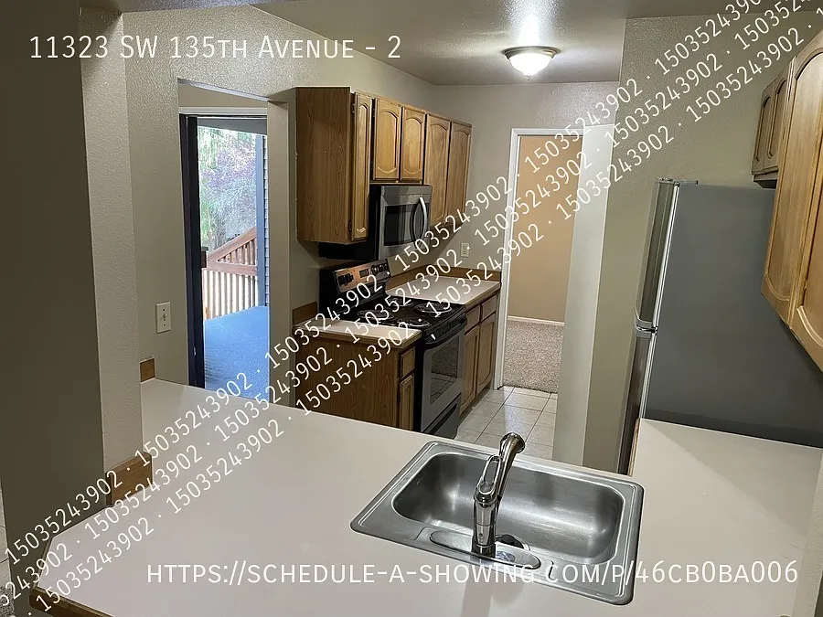 Upstairs 3 Bd 2ba 1050 Sq Ft W/ Garage, W/D Hk Up, Fireplace, We Pay Water & Sewer — Photo 4