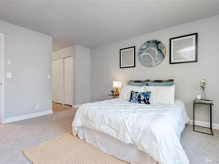 9800 Roosevelt Way NE #31 — Photo 17