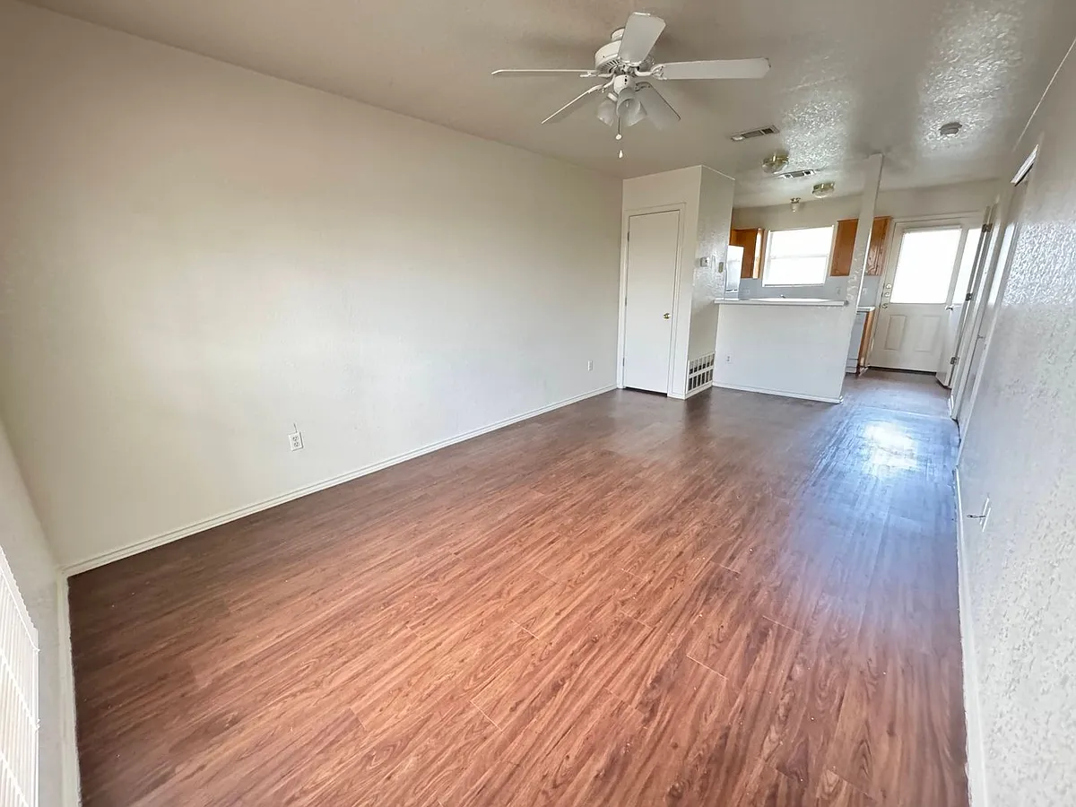 Building Photo - 1706 Tanner Circle
