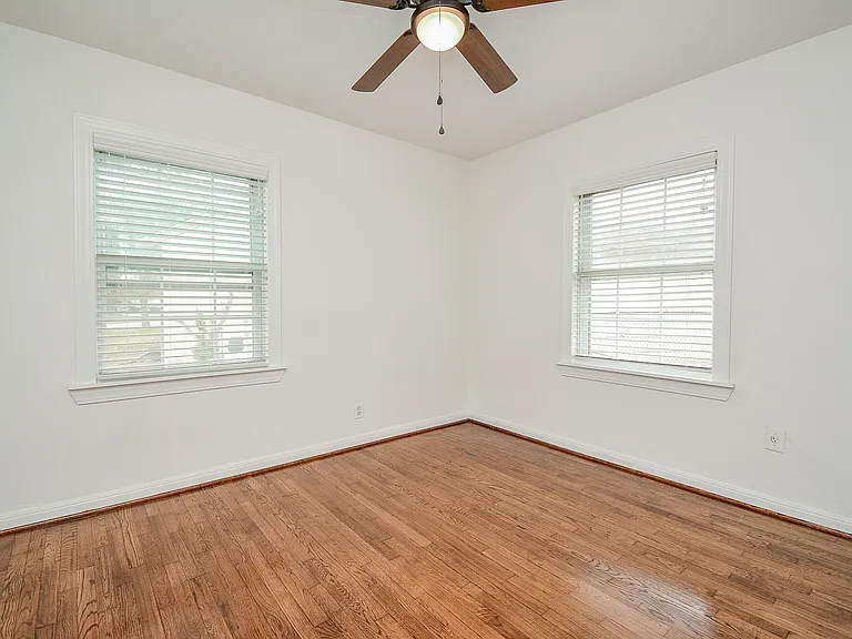 6422 Sherwood Dr — Photo 22