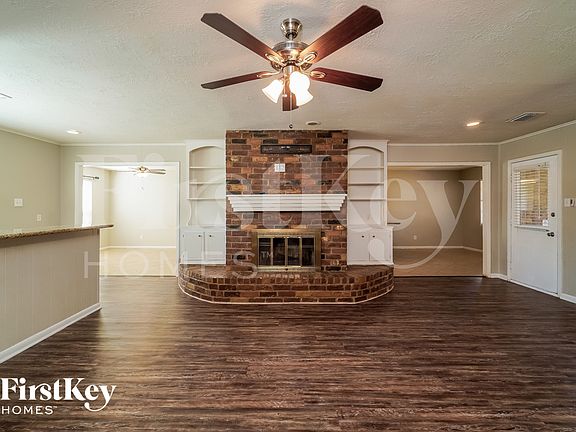 3rd image of 4611 White Cloud Ln