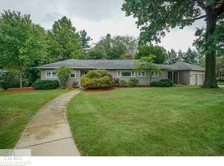 901 Cedar St, Grand Ledge, MI 48837