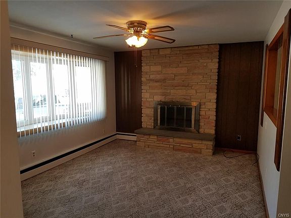 3rd image of 715 Wilbain Dr W
