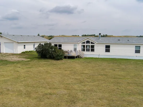 2460 High Country Dr N, Mandan, ND 58554
