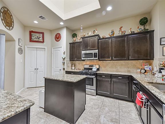 3rd image of 28802 Denham Way Ct